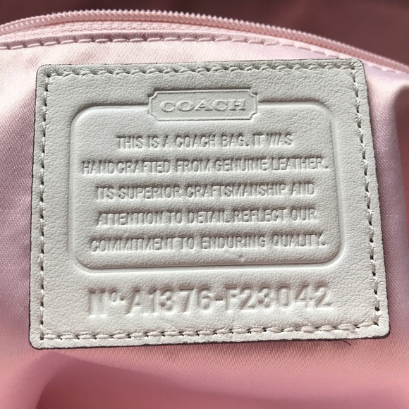 Coach Cream Embossed Leather Madison Lindsey Purse - Picture 3 of 5